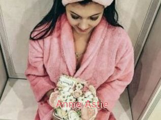 Annie_Astie