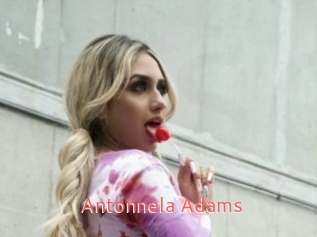 Antonnela_Adams