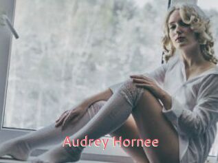 Audrey_Hornee