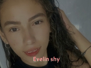 Evelin_shy