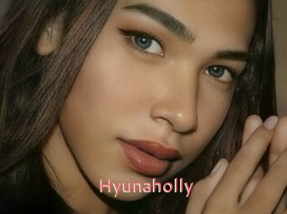Hyunaholly