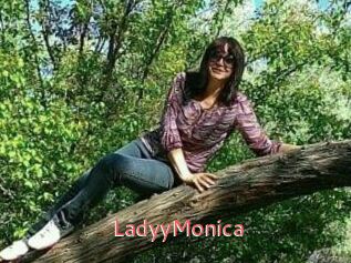 LadyyMonica