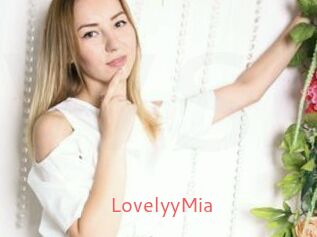 LovelyyMia
