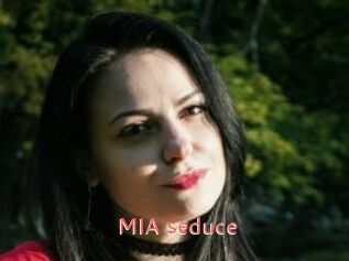 MIA_seduce