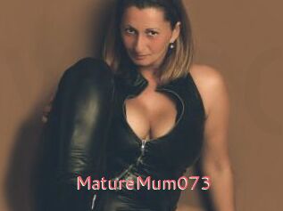 MatureMum073
