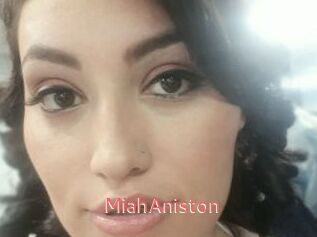 MiahAniston