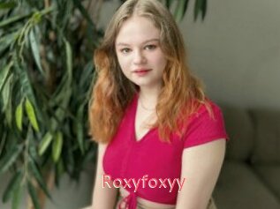 Roxyfoxyy