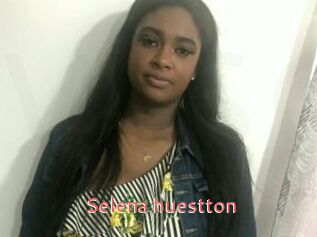 Selena_huestton